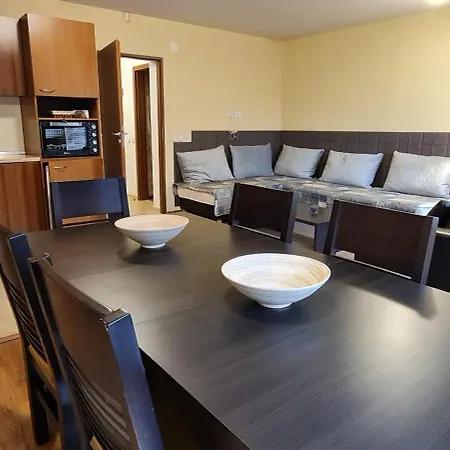 Apartman Private At Comfort Banszko